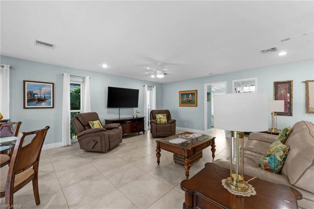 2498 Sapodilla Lane St. James City, FL 33956