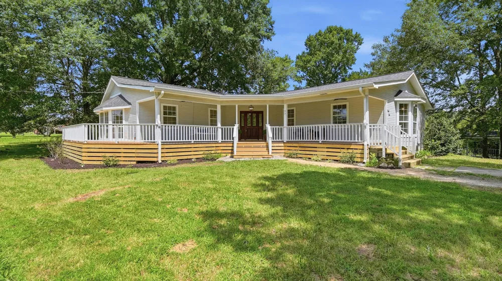 93 Gary Lane Ringgold, GA 30736