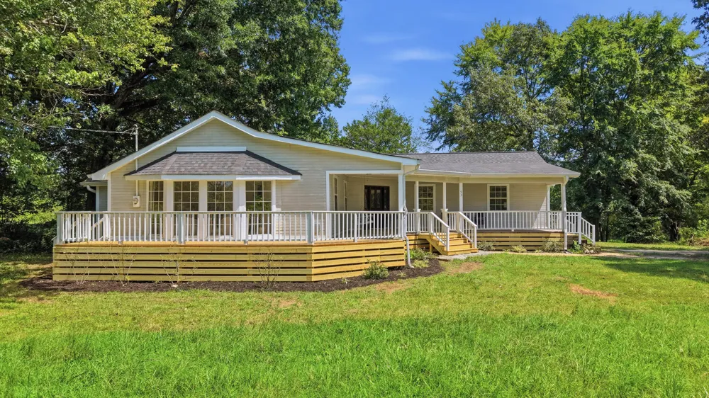 93 Gary Lane Ringgold, GA 30736