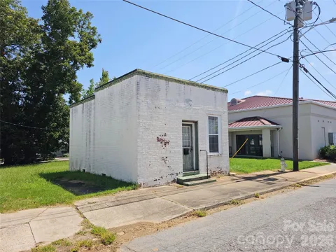 4 Roosevelt Street