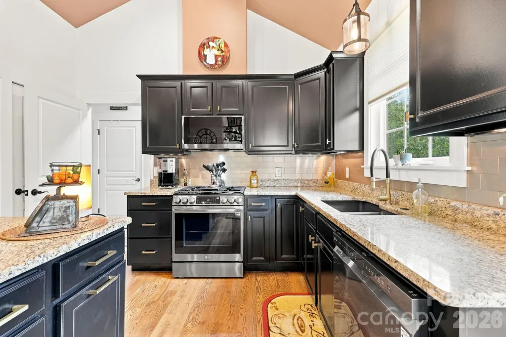 45 Creekside View Drive Asheville, NC 28804