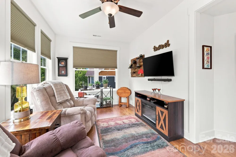45 Creekside View Drive Asheville, NC 28804