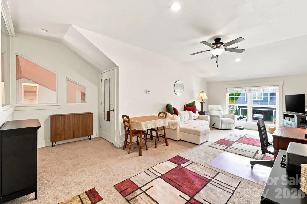 45 Creekside View Drive Asheville, NC 28804