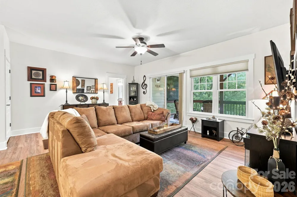 45 Creekside View Drive Asheville, NC 28804
