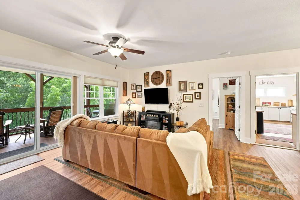 45 Creekside View Drive Asheville, NC 28804