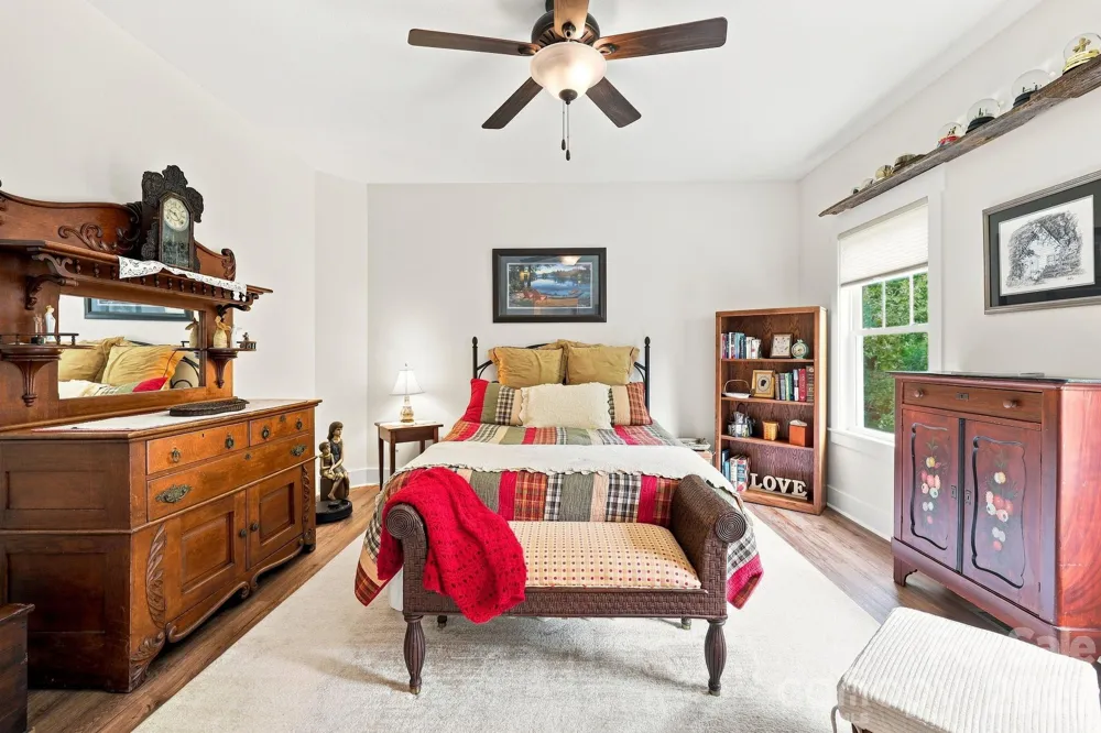 45 Creekside View Drive Asheville, NC 28804