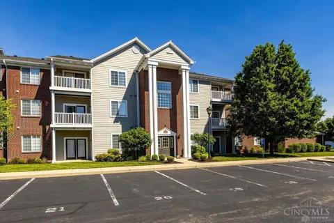 2295 Pinnacle Court #205