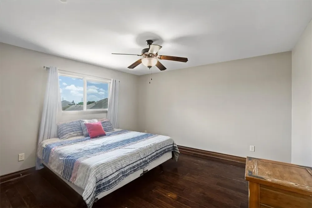 3614 Lake Palestine Robstown, TX 78380