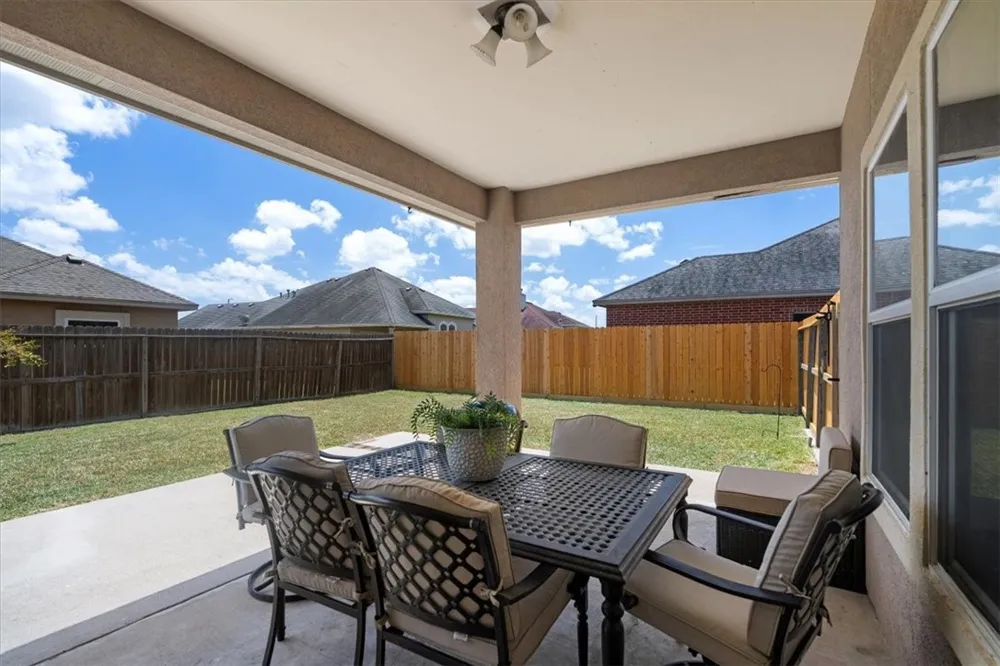 3614 Lake Palestine Robstown, TX 78380