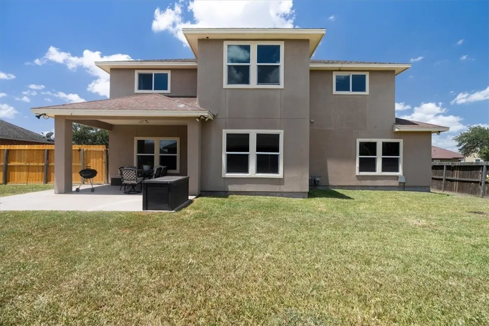 3614 Lake Palestine Robstown, TX 78380
