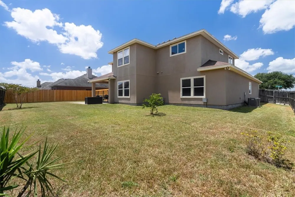 3614 Lake Palestine Robstown, TX 78380