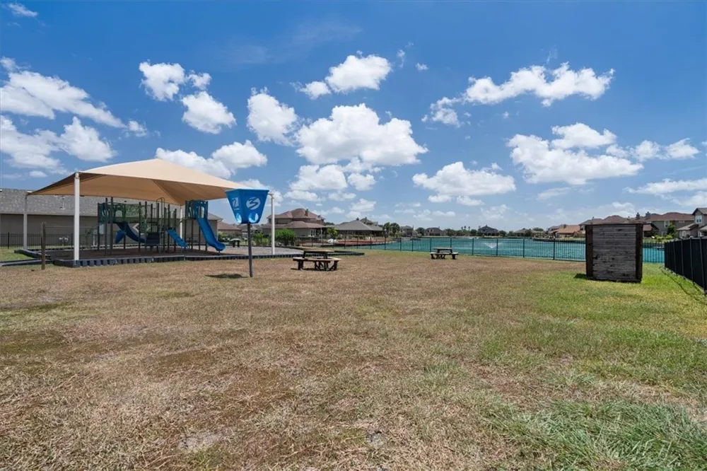 3614 Lake Palestine Robstown, TX 78380