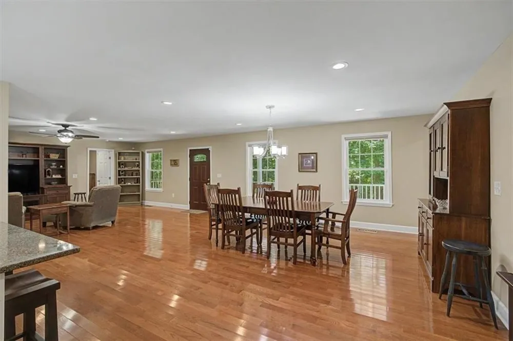 1141 Buttermilk Road SW Cave Spring, GA 30124