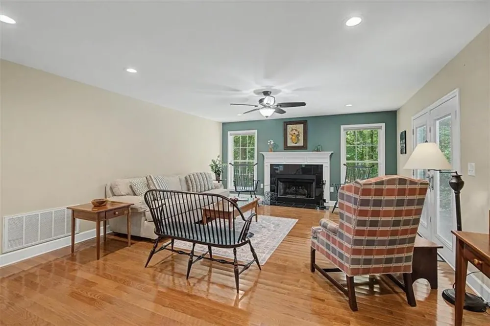 1141 Buttermilk Road SW Cave Spring, GA 30124