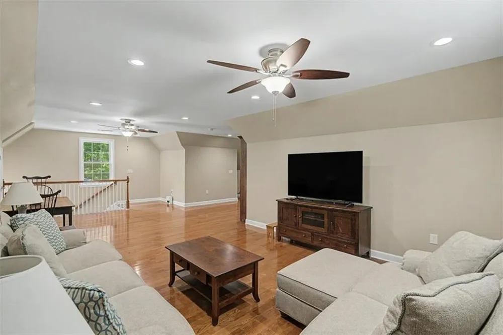 1141 Buttermilk Road SW Cave Spring, GA 30124
