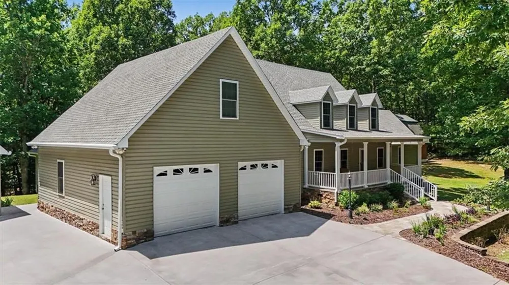 1141 Buttermilk Road SW Cave Spring, GA 30124