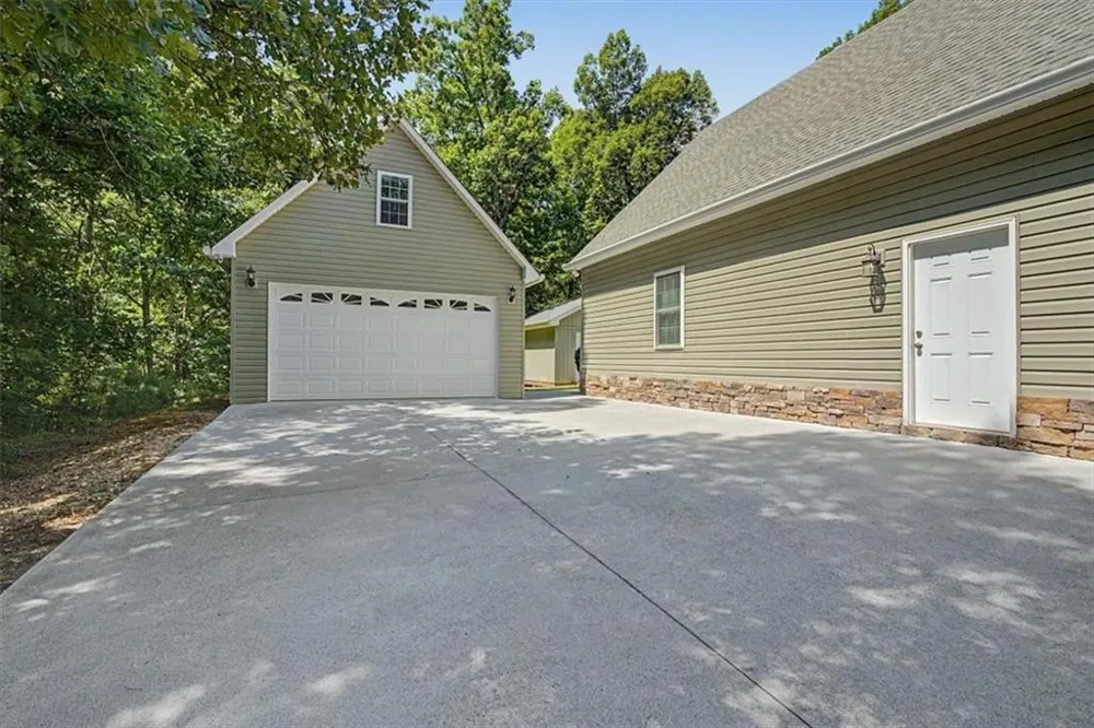 1141 Buttermilk Road SW Cave Spring, GA 30124