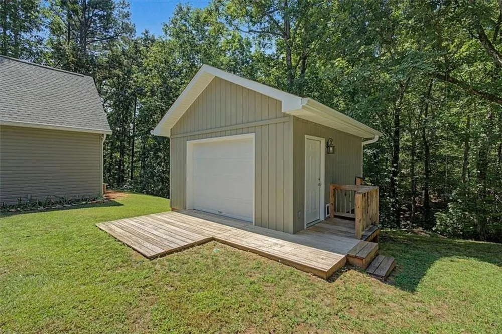1141 Buttermilk Road SW Cave Spring, GA 30124