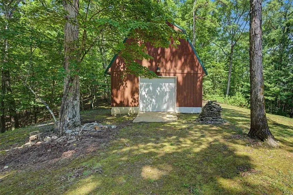 1141 Buttermilk Road SW Cave Spring, GA 30124