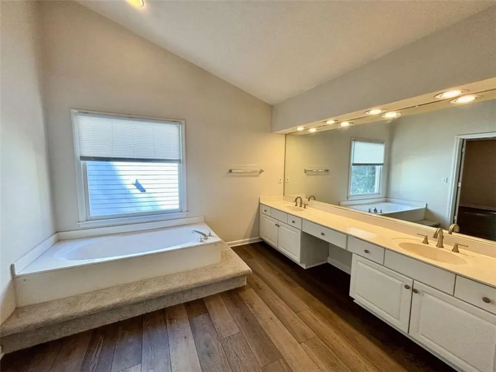10920 Glenbarr Drive Johns Creek, GA 30097