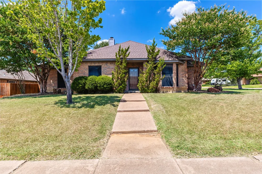 7133 Starnes Road North Richland Hills, TX 76182