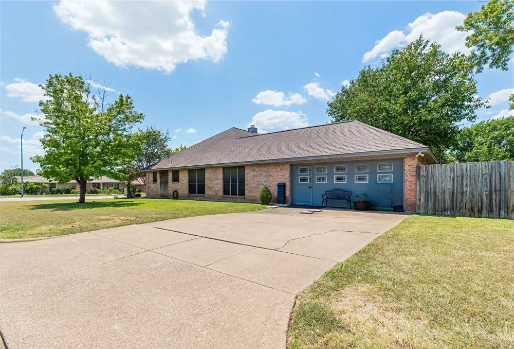 7133 Starnes Road North Richland Hills, TX 76182