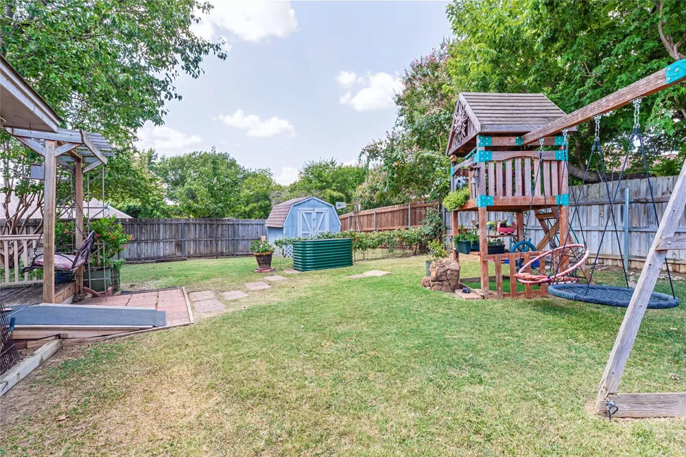 7133 Starnes Road North Richland Hills, TX 76182