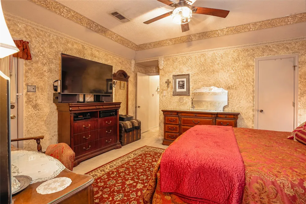 7133 Starnes Road North Richland Hills, TX 76182