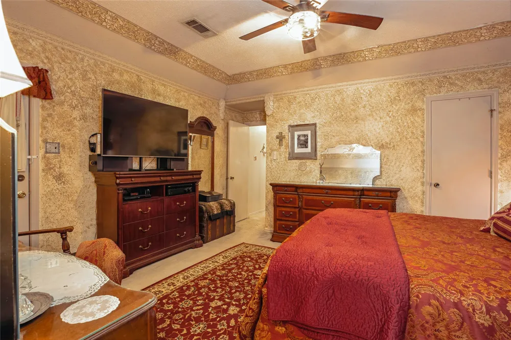 7133 Starnes Road North Richland Hills, TX 76182