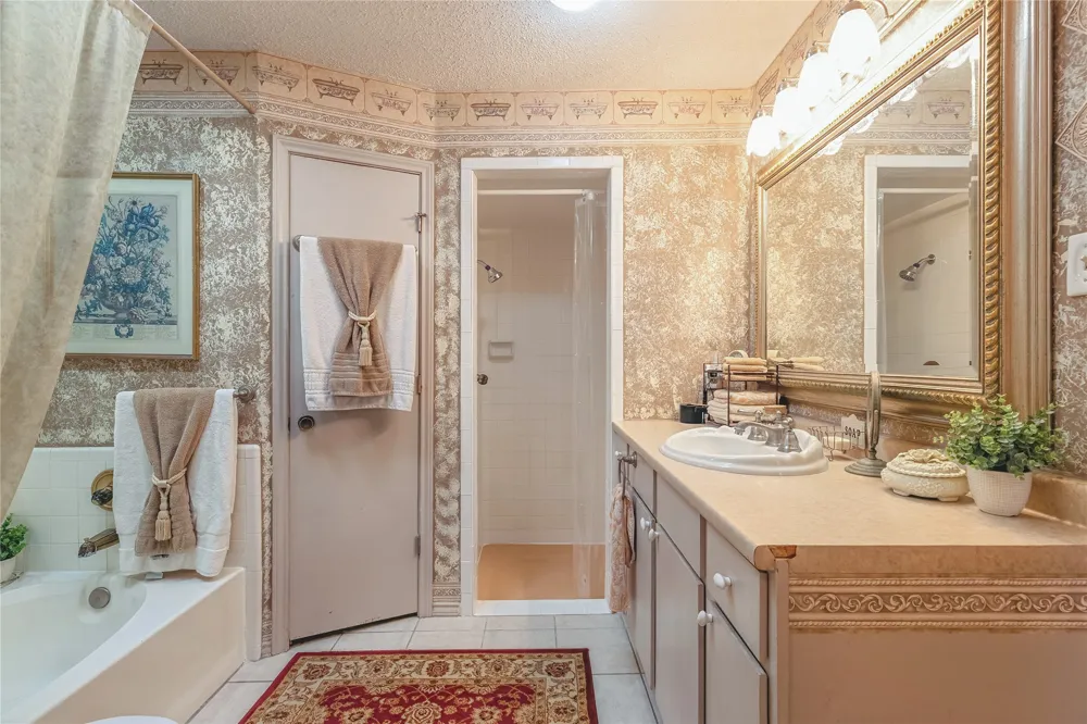 7133 Starnes Road North Richland Hills, TX 76182