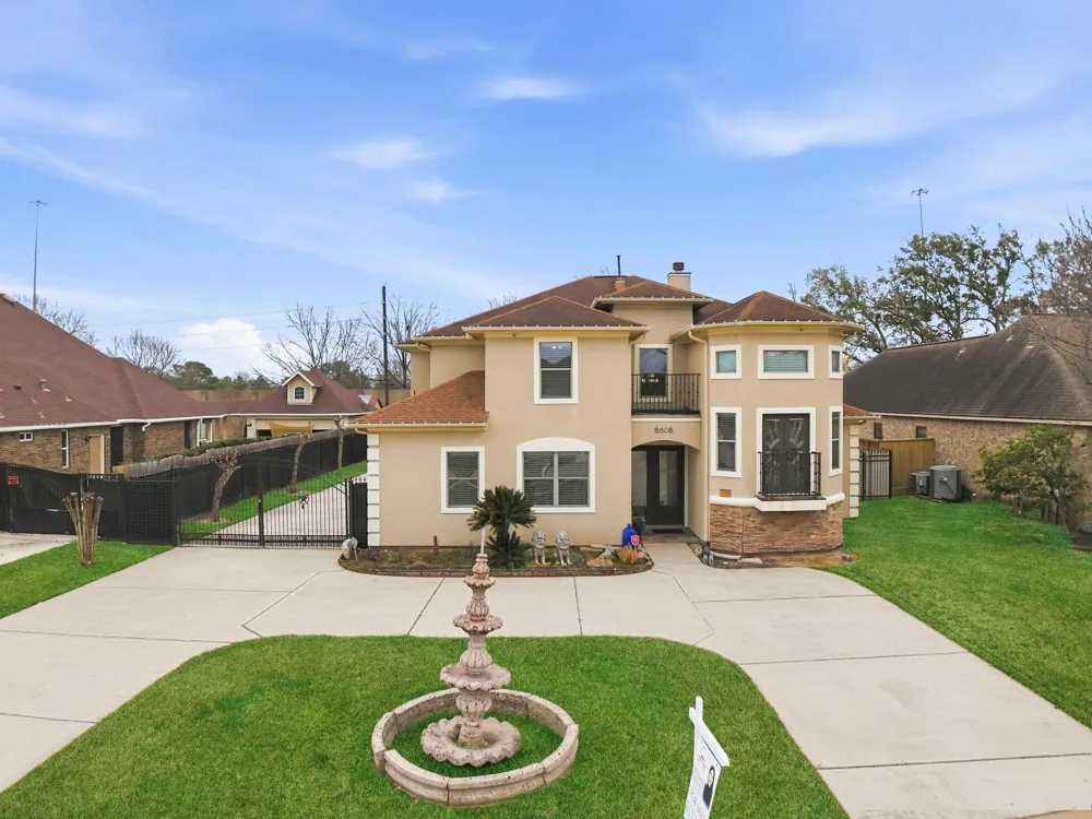 8606 Argentina St Jersey Village, TX 77040
