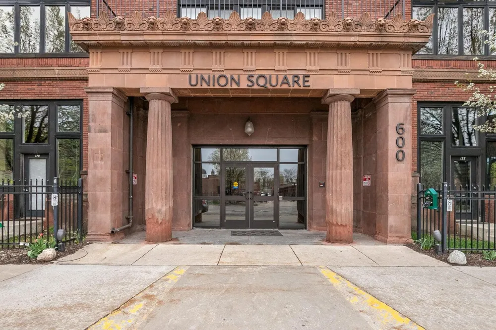 600 Broadway Avenue NW #602 Grand Rapids, MI 49504