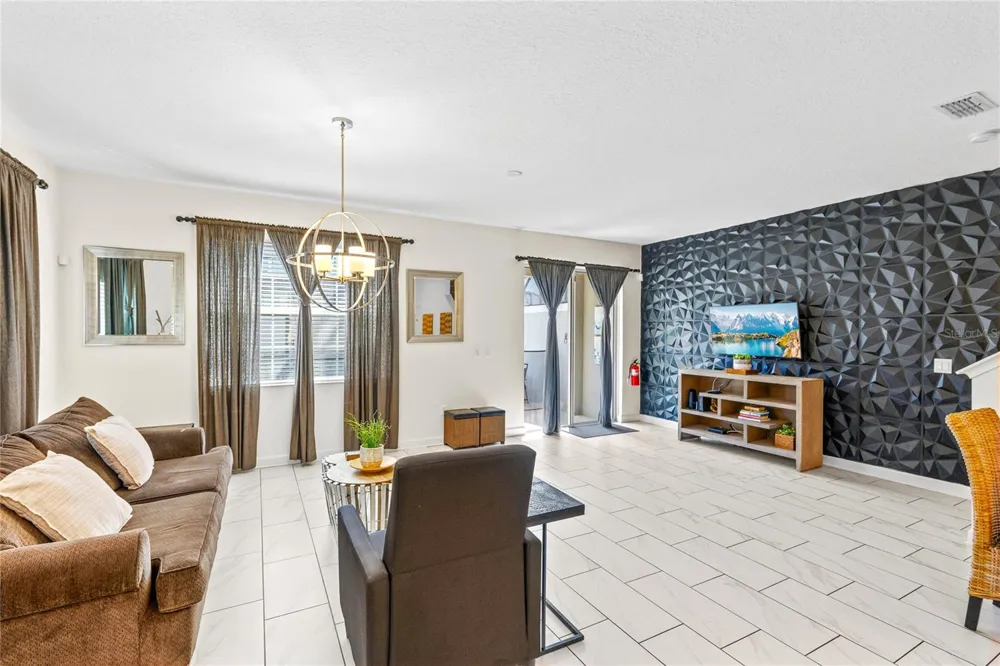 3087 JULIET DRIVE Kissimmee, FL 34746