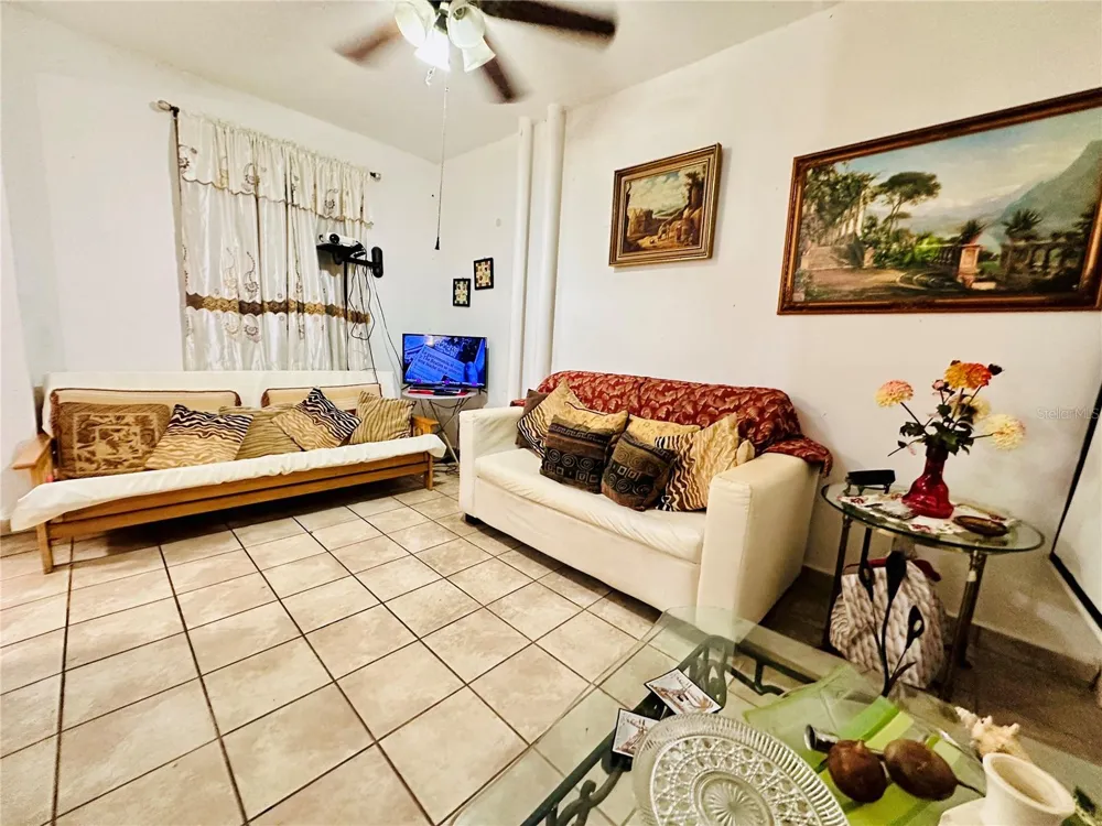 Calle 27 SO URB. LAS LOMAS 869 San Juan, PR 00921