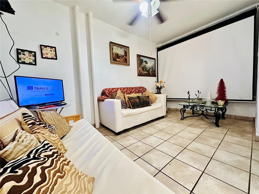 Calle 27 SO URB. LAS LOMAS 869 San Juan, PR 00921