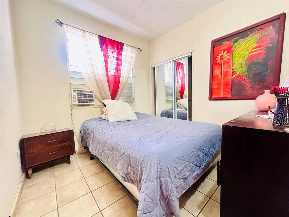 Calle 27 SO URB. LAS LOMAS 869 San Juan, PR 00921