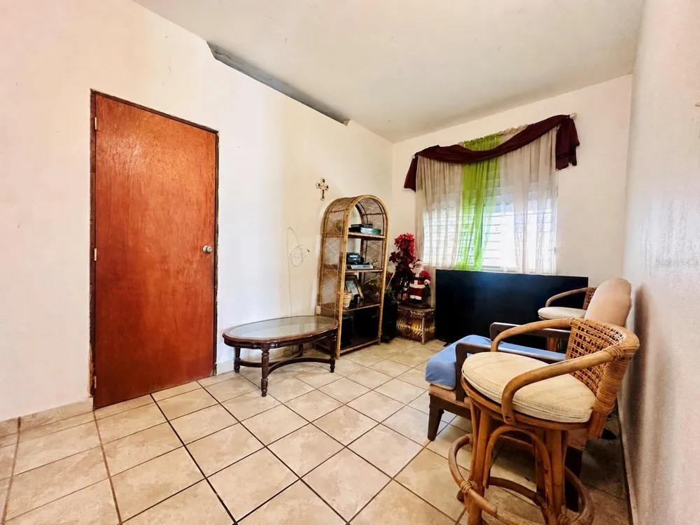 Calle 27 SO URB. LAS LOMAS 869 San Juan, PR 00921