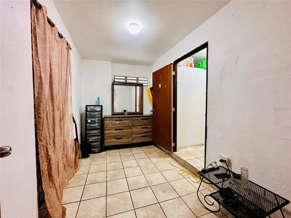 Calle 27 SO URB. LAS LOMAS 869 San Juan, PR 00921