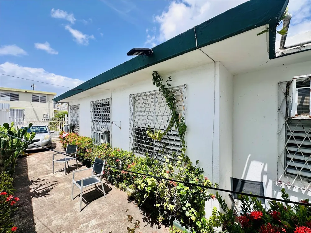 Calle 27 SO URB. LAS LOMAS 869 San Juan, PR 00921