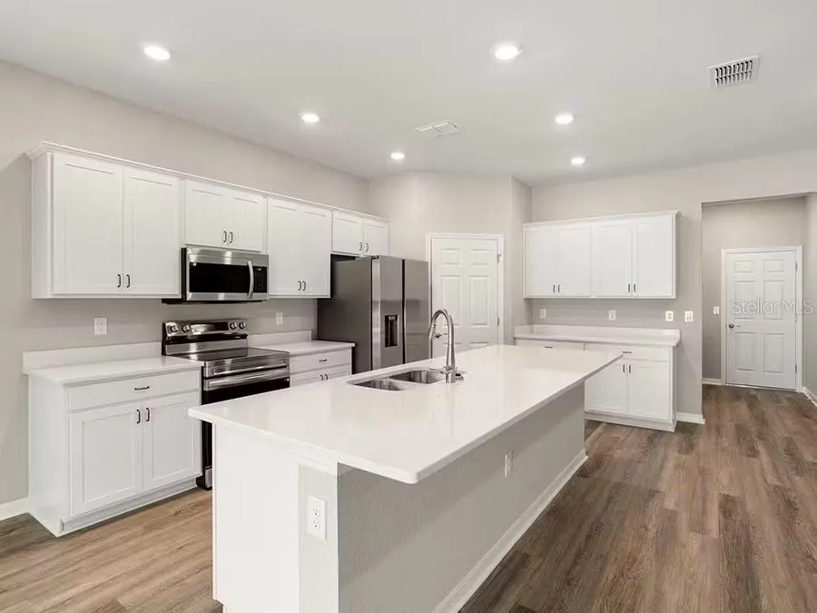 7636 SW 6TH LOOP ocala, FL 34474