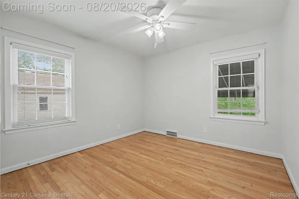 2100 Lancaster Street Grosse Pointe Woods City, MI 48236