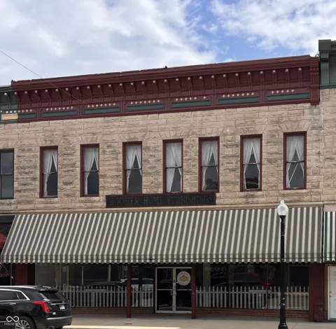 209 E Walnut Street