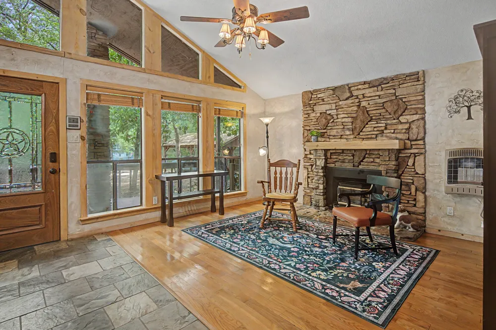 209 Woodfern Glen Holly Lake Ranch, TX 75765