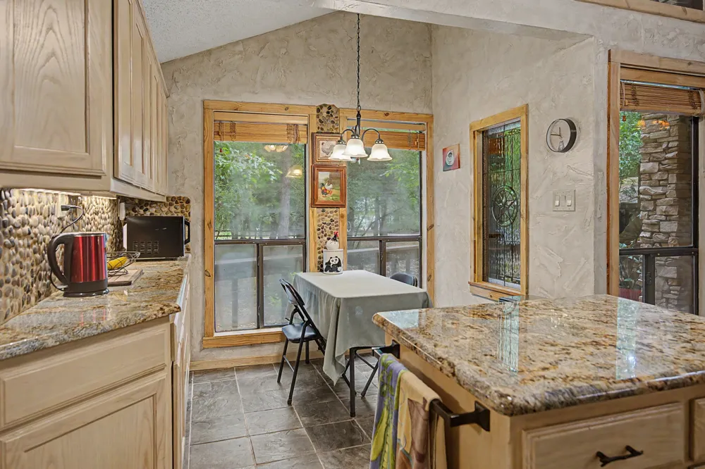 209 Woodfern Glen Holly Lake Ranch, TX 75765