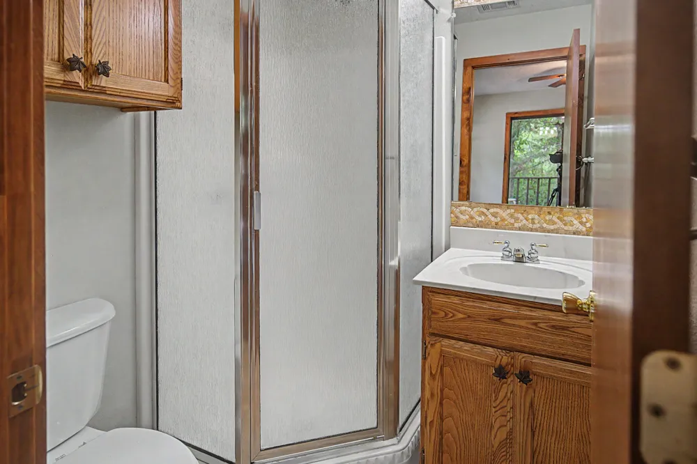 209 Woodfern Glen Holly Lake Ranch, TX 75765