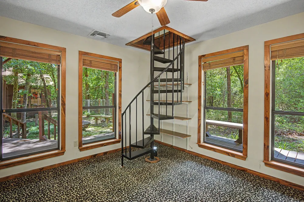 209 Woodfern Glen Holly Lake Ranch, TX 75765