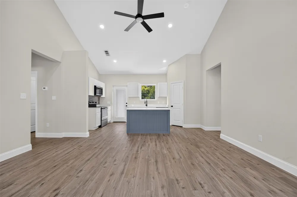 5293 County Road 921 Nevada, TX 75173