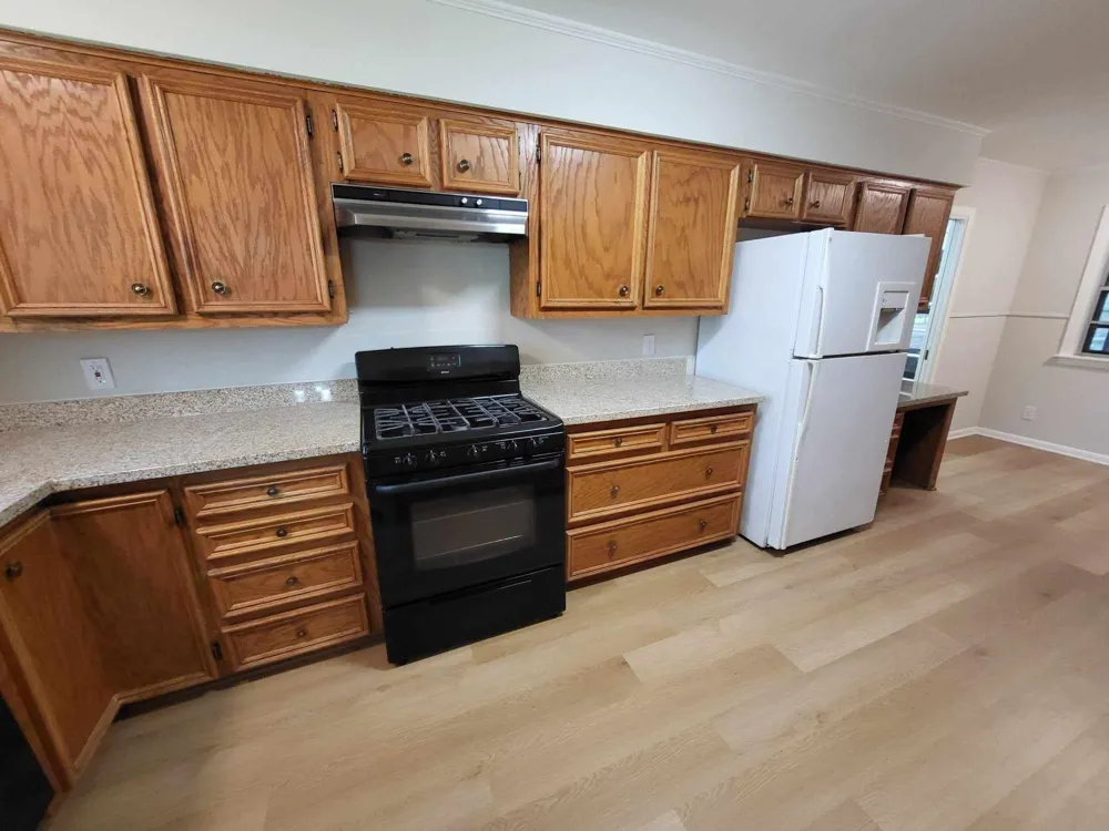 706 Maple St Sweeny, TX 77480