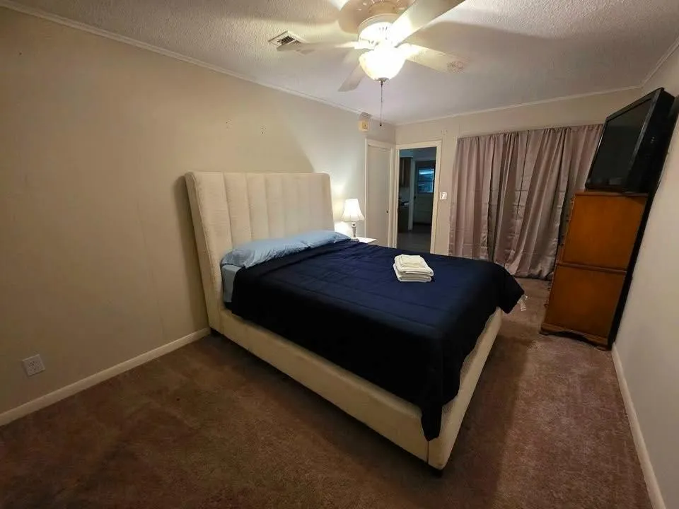 706 Maple St Sweeny, TX 77480