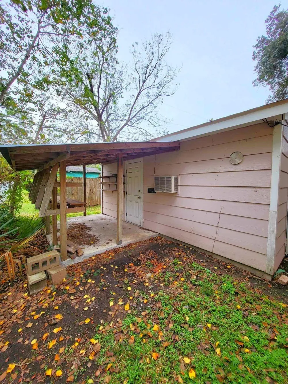 706 Maple St Sweeny, TX 77480